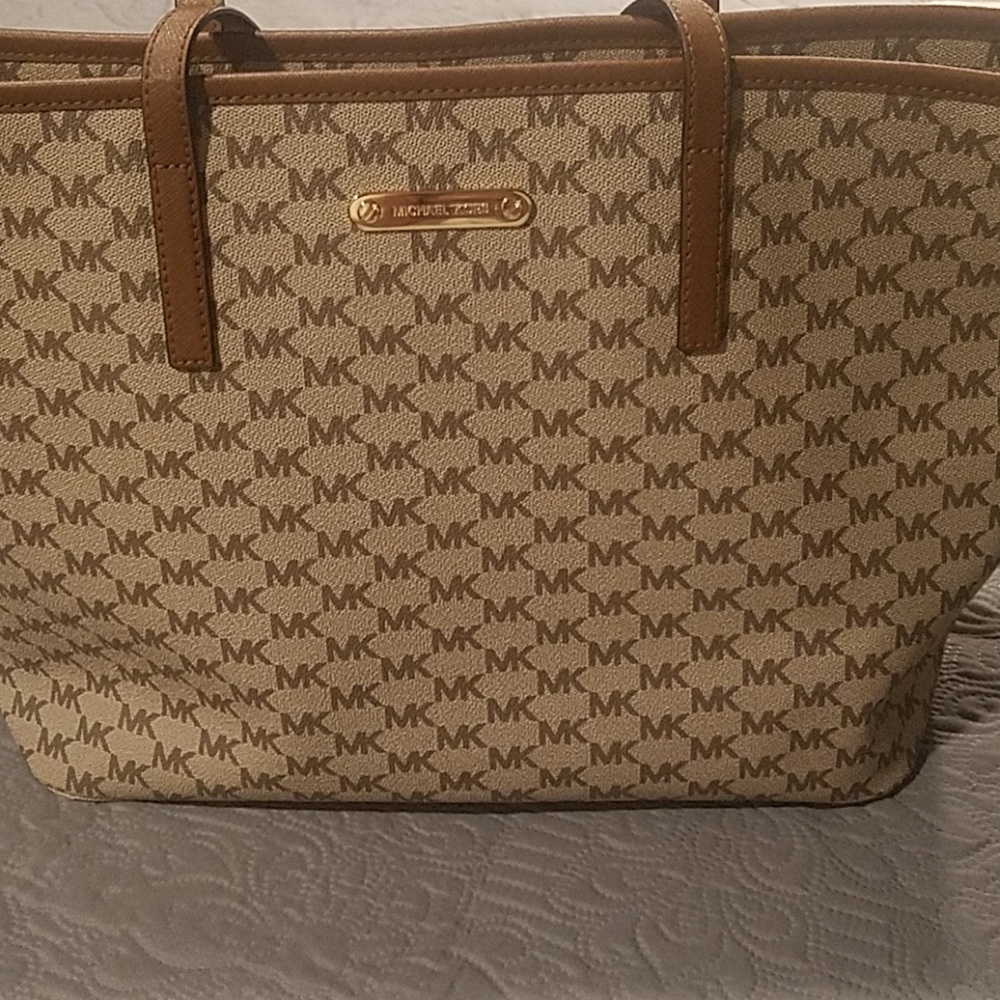Micheal Kors tote